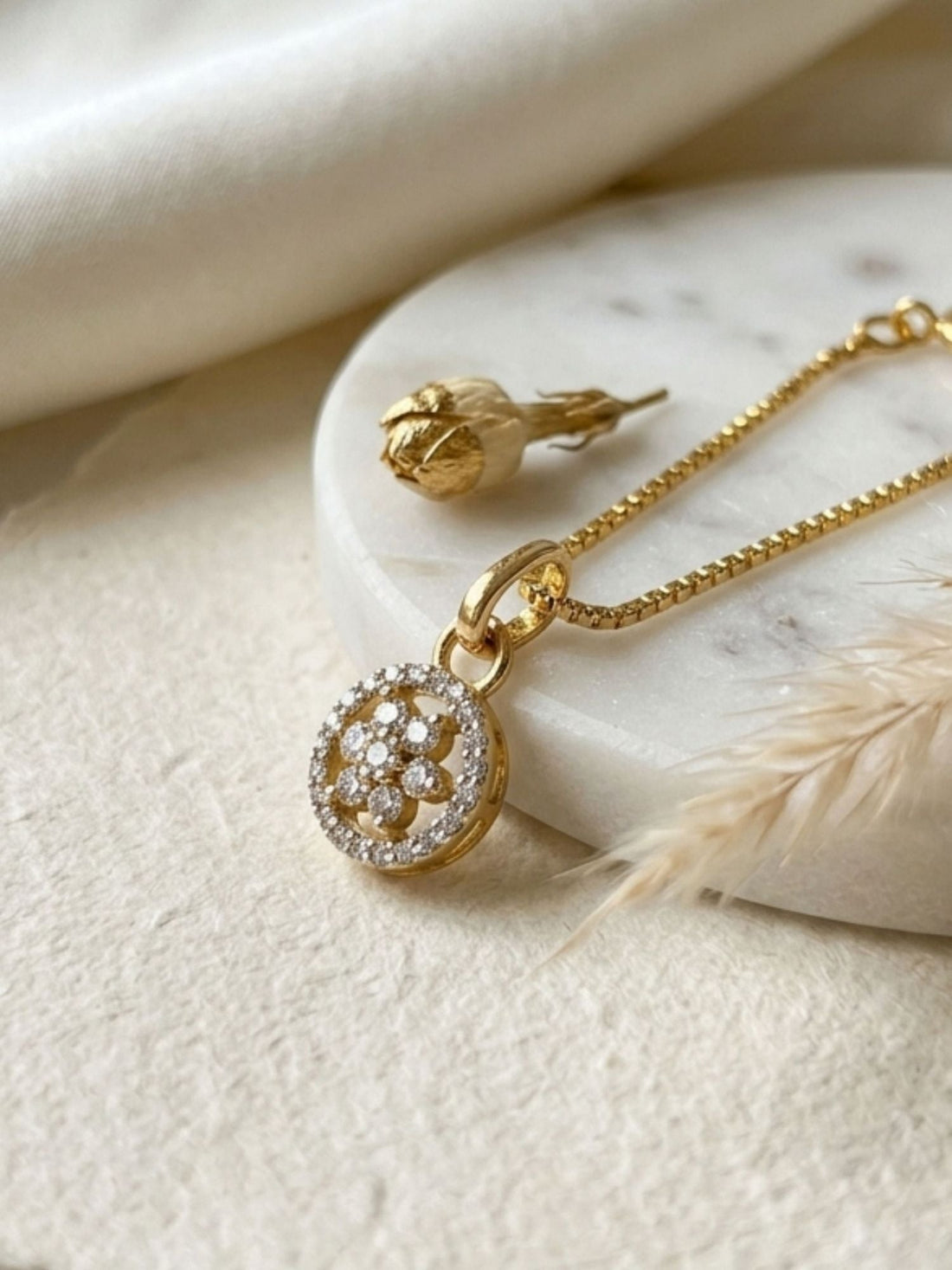 Floral diamond round watch charm 925 sterling silver gold plated clip on pendant for watch bracelet bag